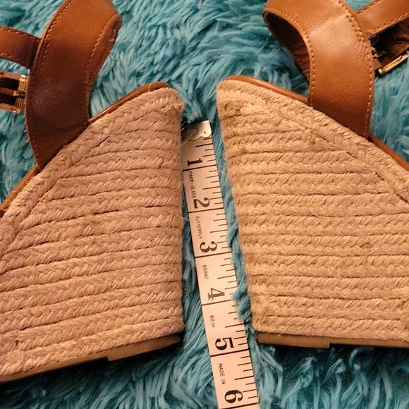 Black Rivet wedges - Picture 9 of 9